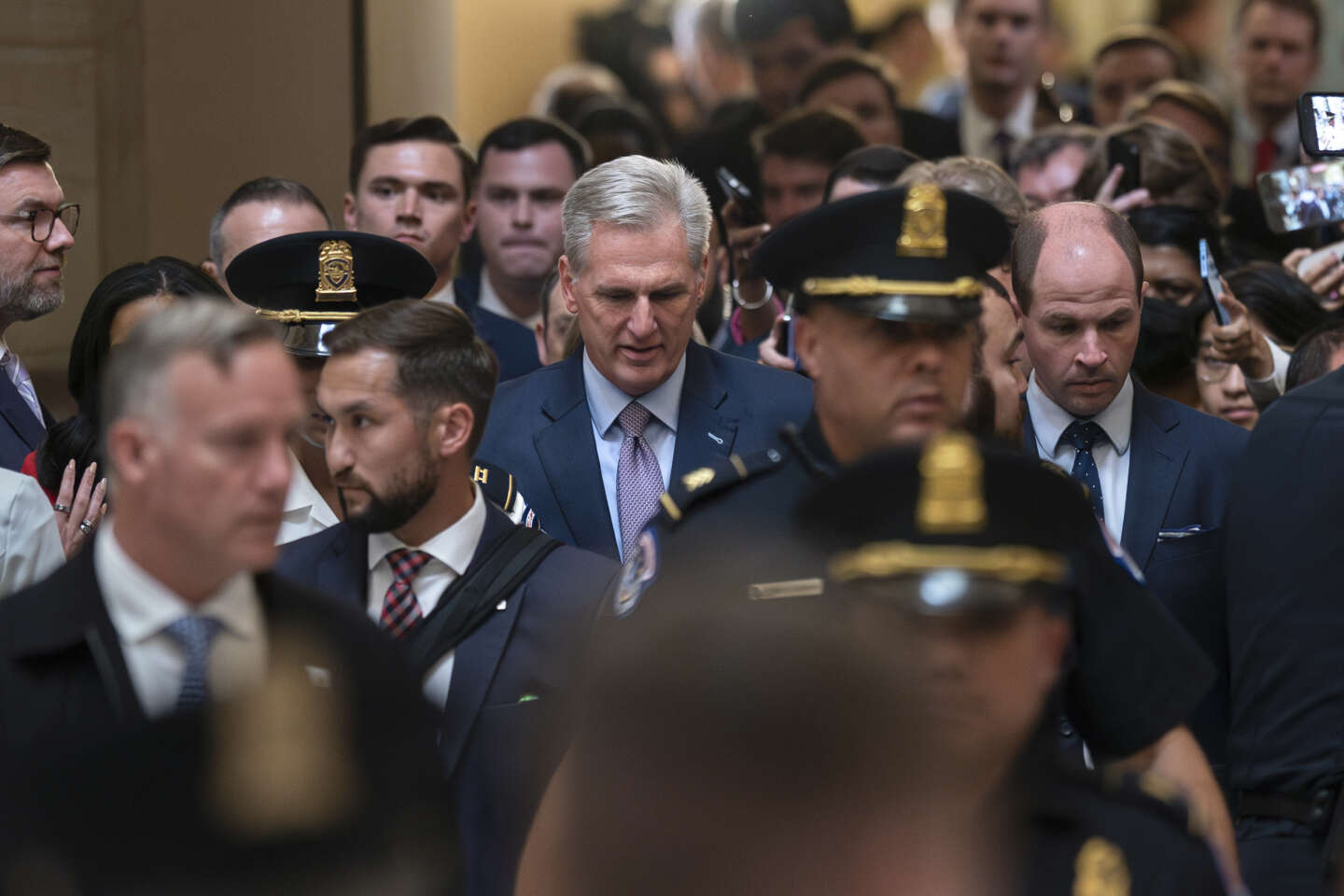 Etats-Unis : le républicain Kevin McCarthy écarté du poste de speaker de la Chambre des représentants après le vote d’une motion de censure historique