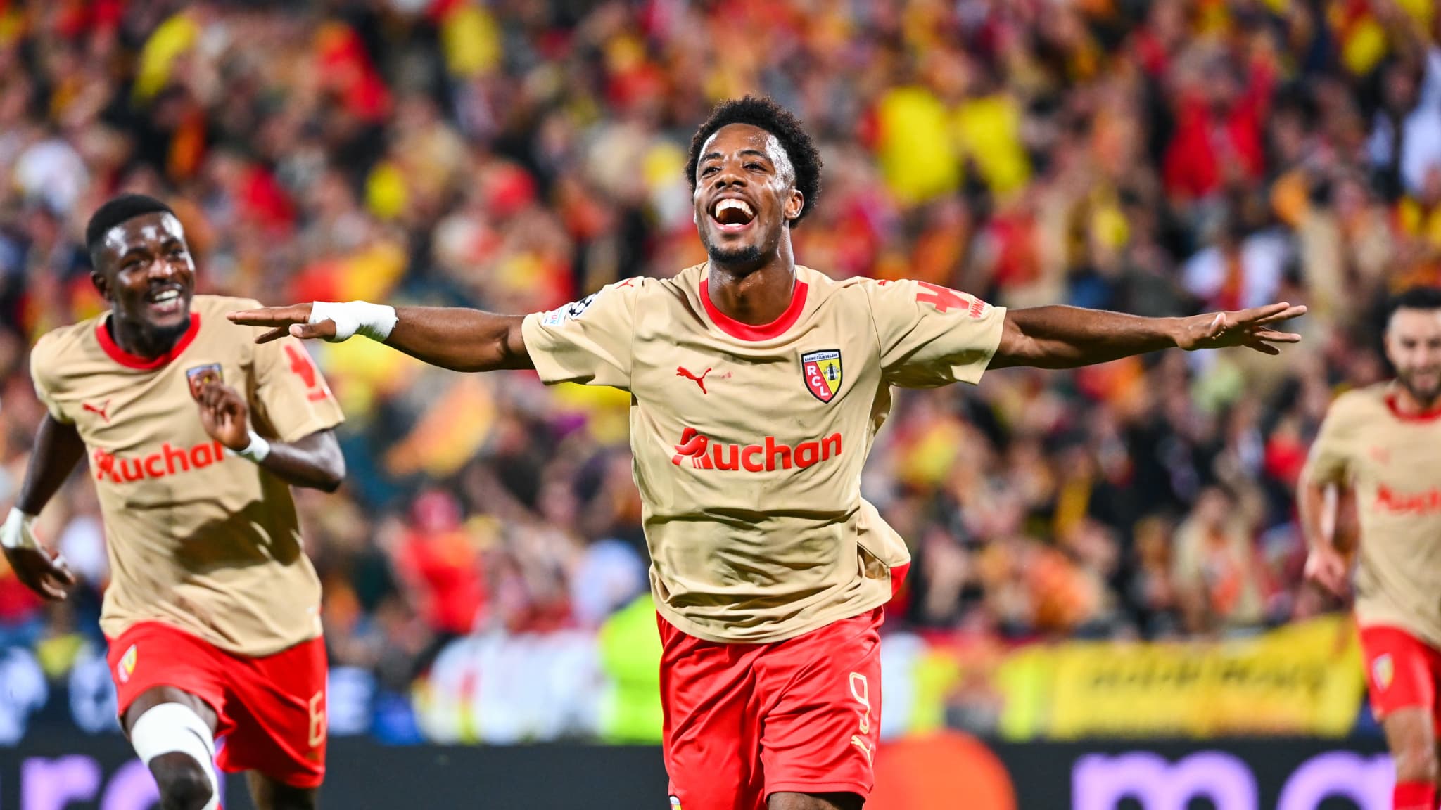 Lens-Arsenal: l’émotion du frère d’Elye Wahi dans l’After Foot