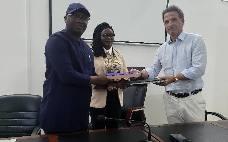 Football : Paulo Duarte rempile à la tête des Éperviers  du Togo