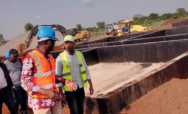 Eau et assainissement : Le ministre Yark Damehame sur le terrain pour constater l’état d’avancement des travaux