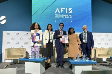 Rawbank renforce son engagement pour l’égalité des sexes et signe la Charte de la diversité de genre du Women Working for Change