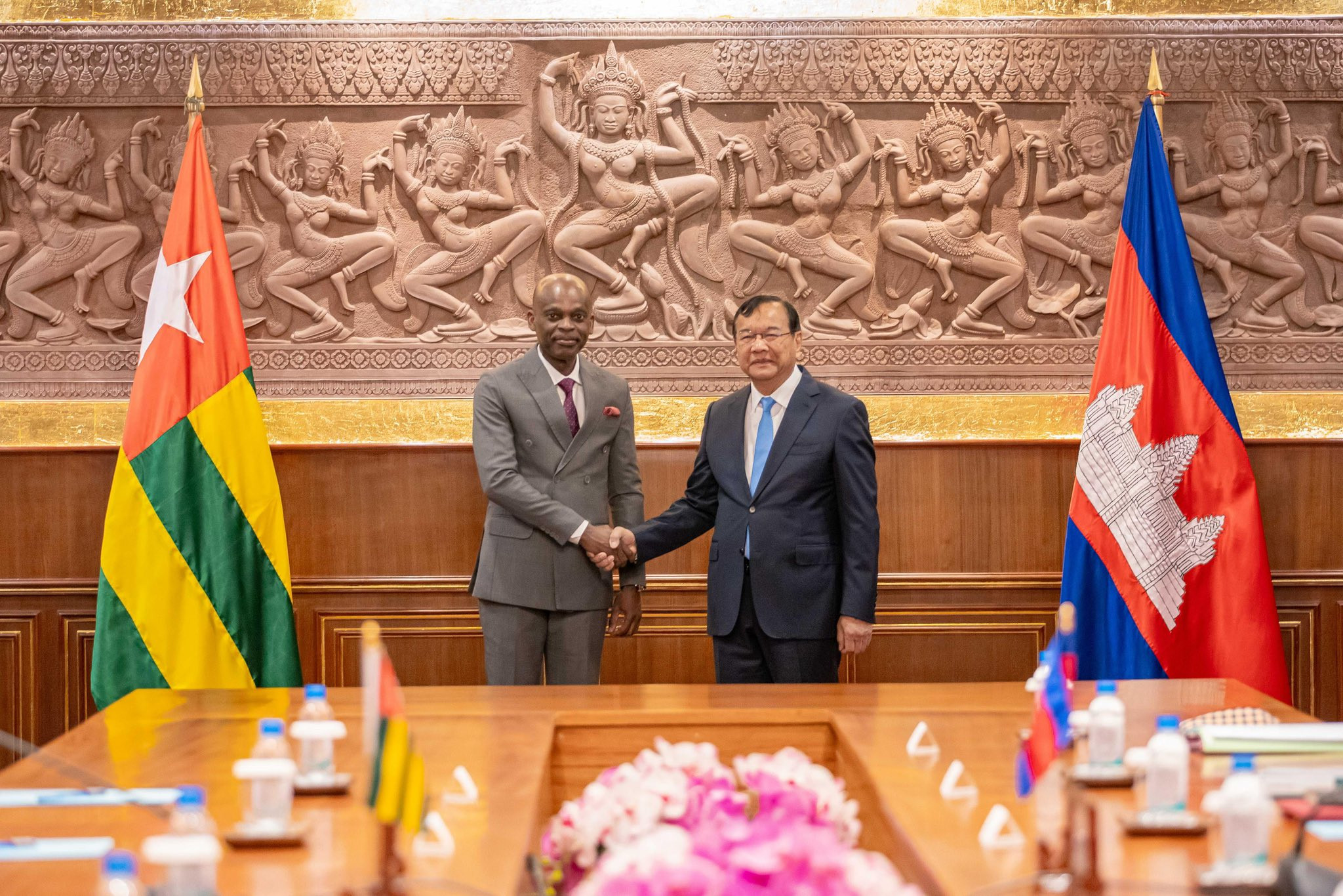 Le Togo et le Cambodge signent un accord d’exemption de visa diplomatique –