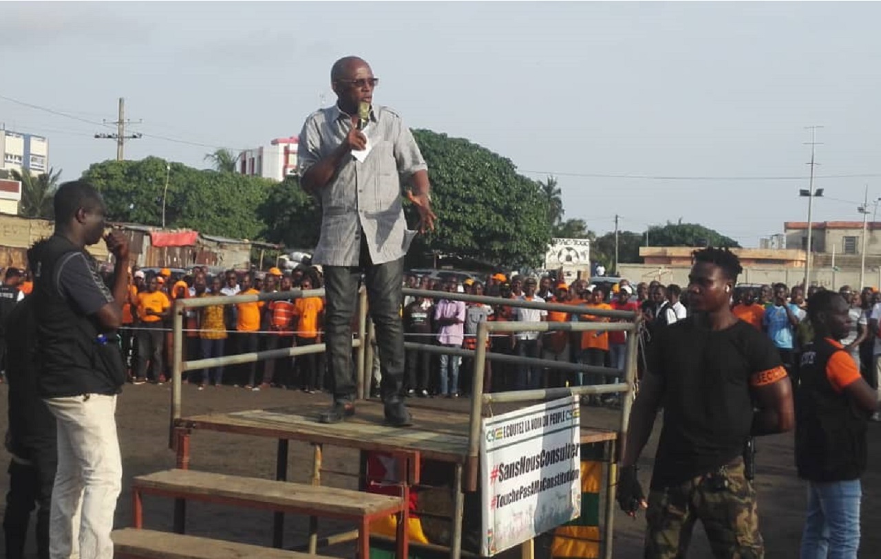 Togo- Forte mobilisation des OSC et partis politiques contre la 5ᵉ République :  Même les « gueulards bleus » des réseaux sociaux se sont effacés -
